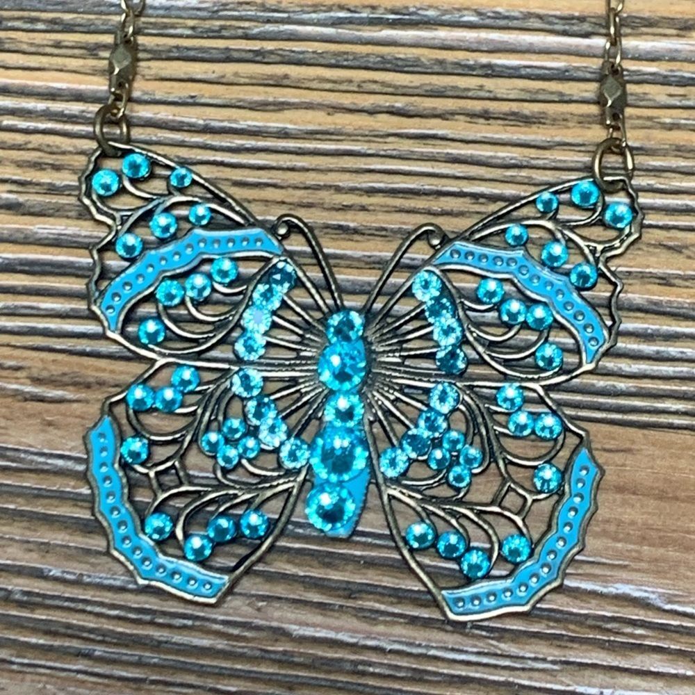 Blue Filigree Butterfly Necklace with Vintage Appeal NWOT - Picture 11 of 15
